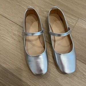 Silver Mary Jane Flats Size 8
